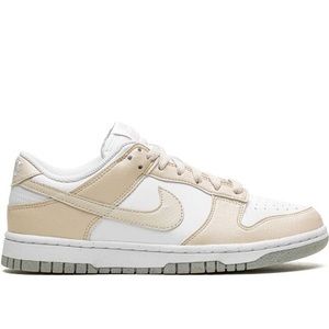 Nike dunk low "Next Nature" sneaker size 8 Excellent condition